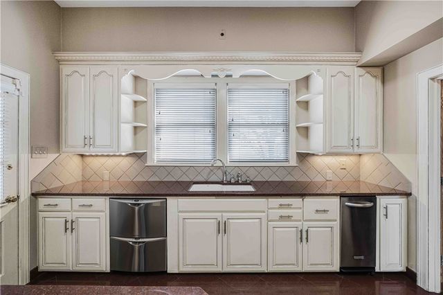 8 Free Ferry Heights, Fort Smith, AR 72903