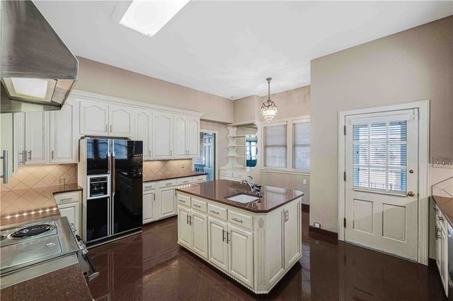 8 Free Ferry Heights, Fort Smith, AR 72903