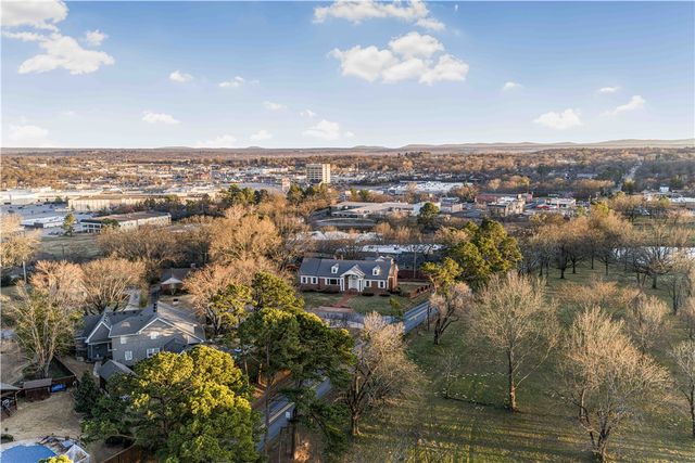 8 Free Ferry Heights, Fort Smith, AR 72903