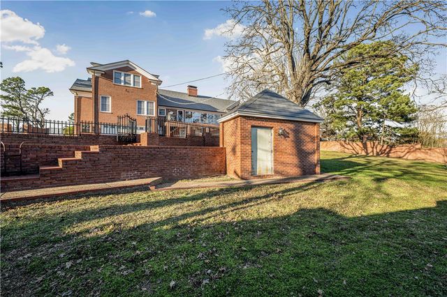 8 Free Ferry Heights, Fort Smith, AR 72903