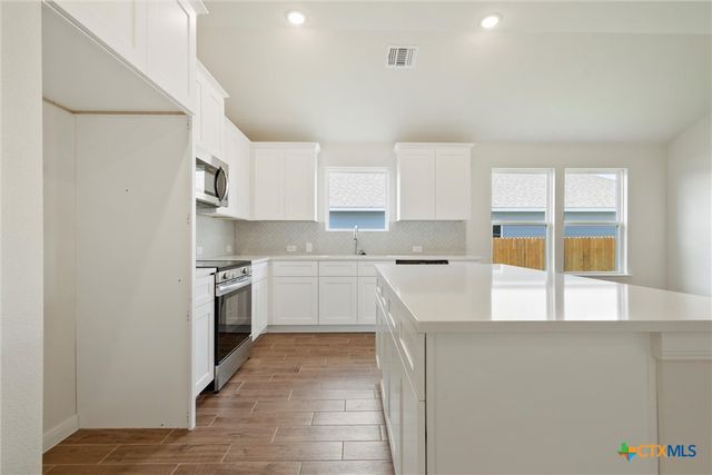 814 Waylon Circle, Killeen, TX 76542