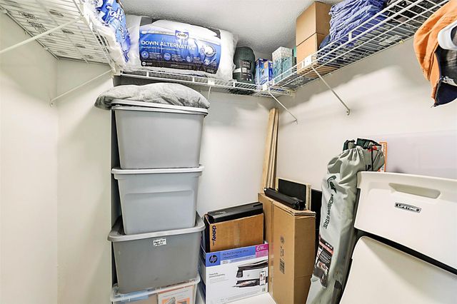 575 Oaks Lane 703, Pompano Beach, FL 33069