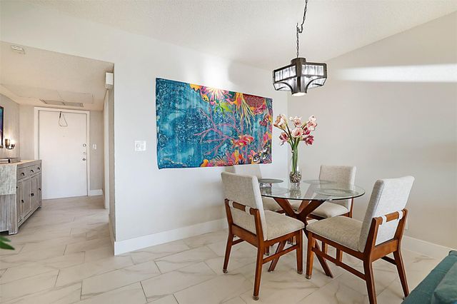 575 Oaks Lane 703, Pompano Beach, FL 33069