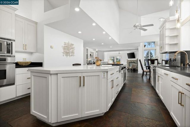 2050 Shell Ridge Trl, Walnut Creek, CA 94598