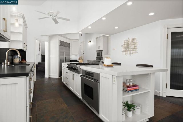 2050 Shell Ridge Trl, Walnut Creek, CA 94598