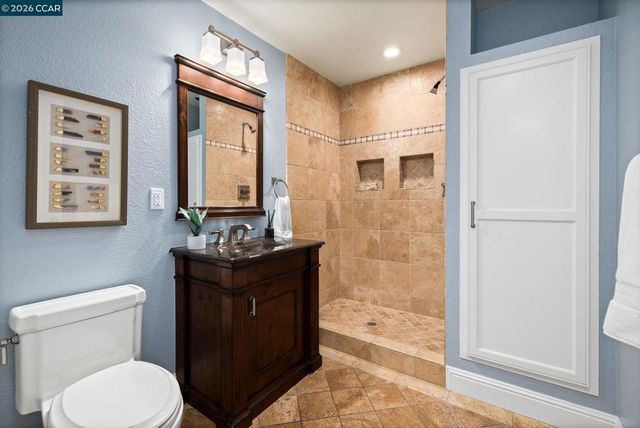 2050 Shell Ridge Trl, Walnut Creek, CA 94598