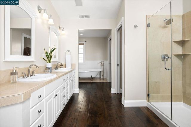 2050 Shell Ridge Trl, Walnut Creek, CA 94598