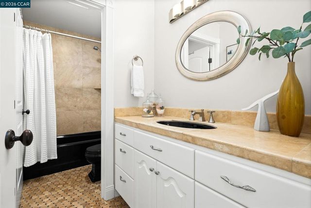 2050 Shell Ridge Trl, Walnut Creek, CA 94598