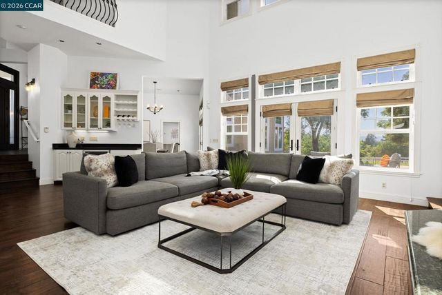 2050 Shell Ridge Trl, Walnut Creek, CA 94598