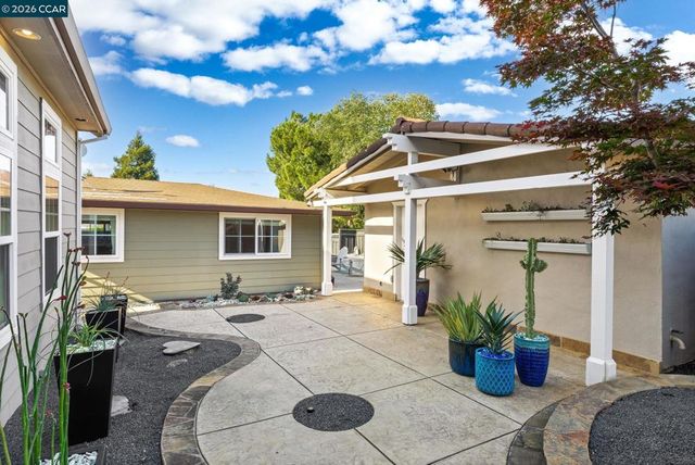 2050 Shell Ridge Trl, Walnut Creek, CA 94598