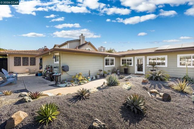 2050 Shell Ridge Trl, Walnut Creek, CA 94598