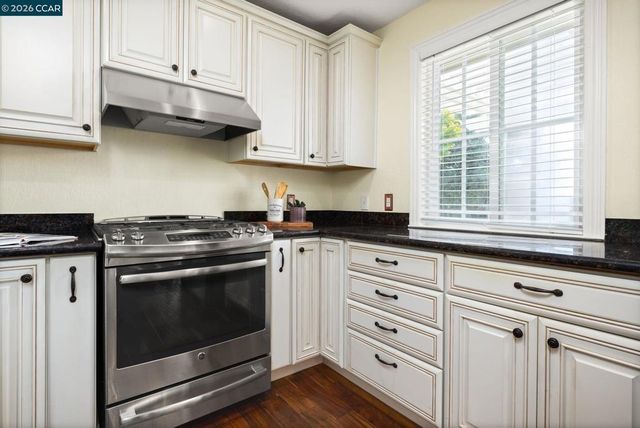 2050 Shell Ridge Trl, Walnut Creek, CA 94598