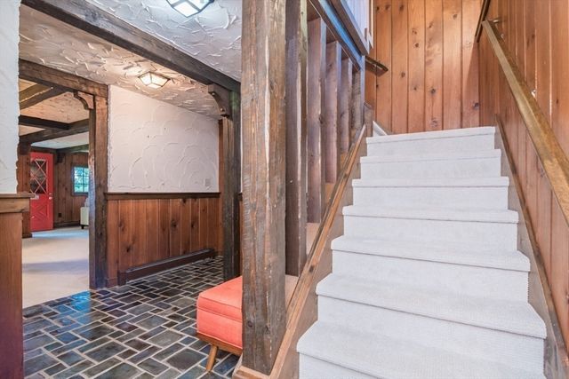 10 Cadwell Dr, Wilbraham, MA 01095