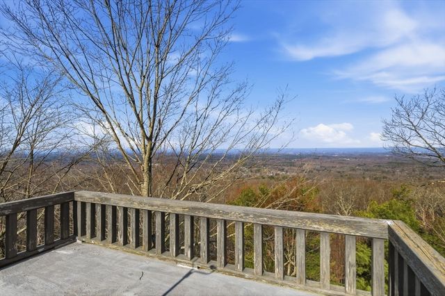 10 Cadwell Dr, Wilbraham, MA 01095