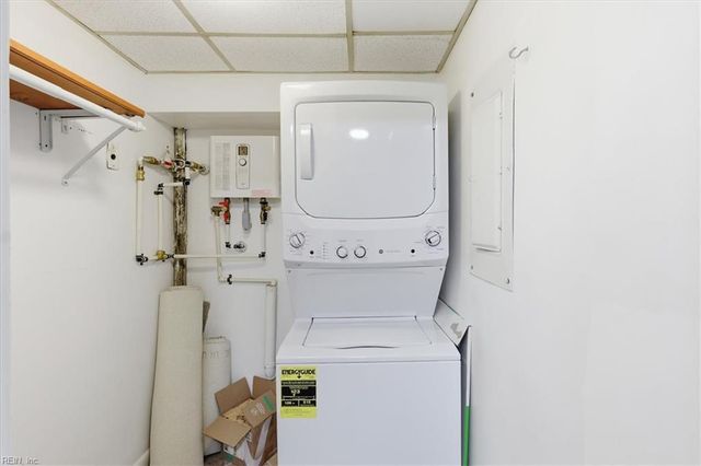 3288 Page Ave Apt 504, Virginia Beach, VA 23451