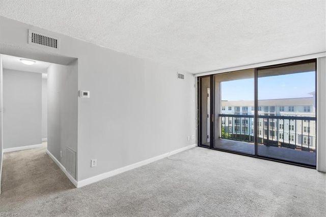 3288 Page Ave Apt 504, Virginia Beach, VA 23451