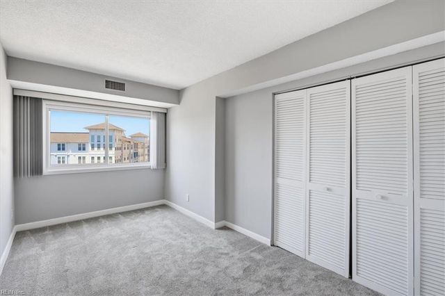 3288 Page Ave Apt 504, Virginia Beach, VA 23451