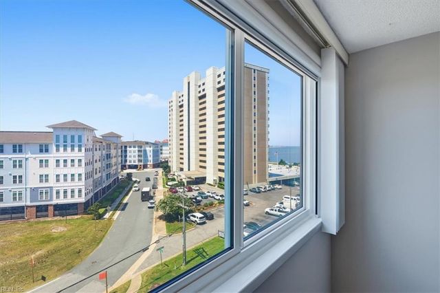 3288 Page Ave Apt 504, Virginia Beach, VA 23451