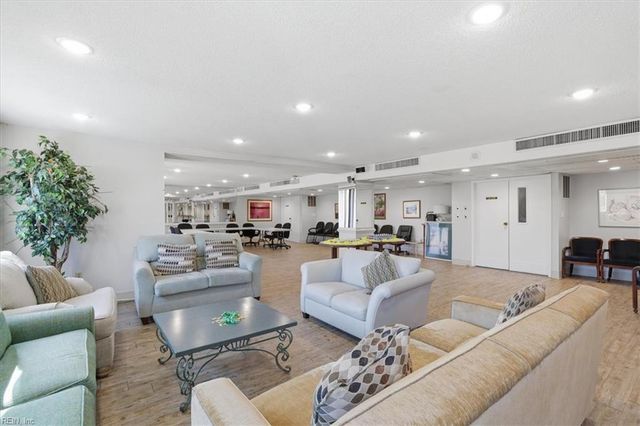 3288 Page Ave Apt 504, Virginia Beach, VA 23451