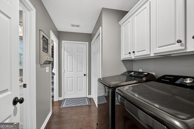 15 Bluegrass Cove NE, Cartersville, GA 30121