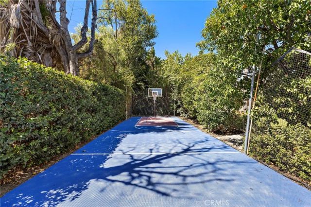 25512 Saddle Rock Place, Laguna Hills, CA 92653