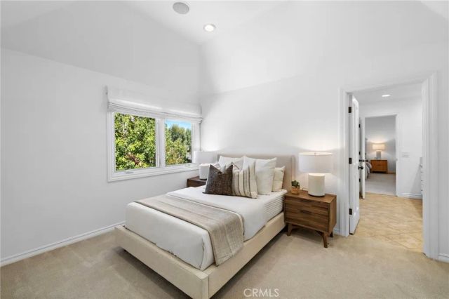 25512 Saddle Rock Place, Laguna Hills, CA 92653