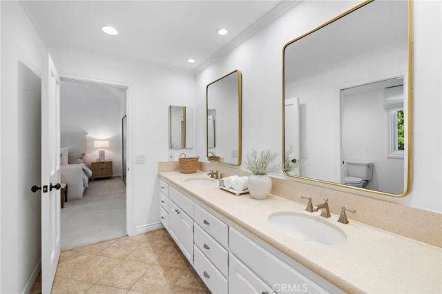 25512 Saddle Rock Place, Laguna Hills, CA 92653