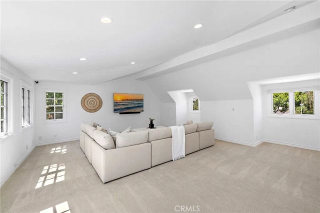 25512 Saddle Rock Place, Laguna Hills, CA 92653