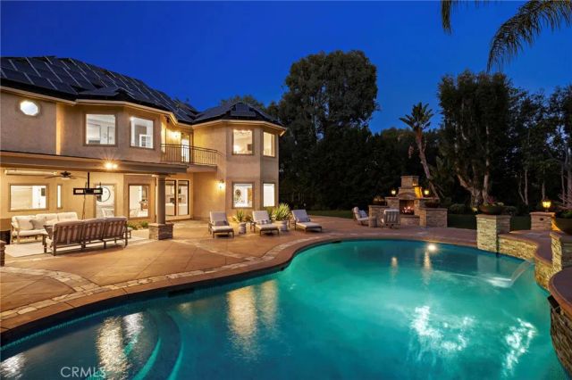 25512 Saddle Rock Place, Laguna Hills, CA 92653