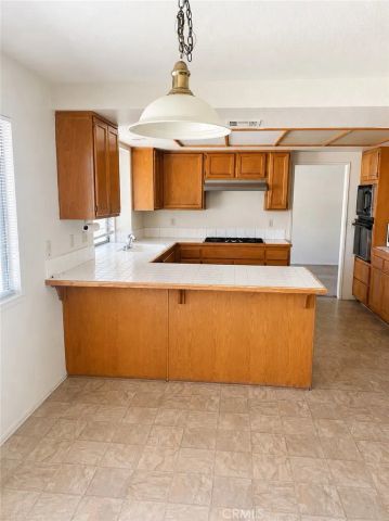 1537 Grandview, Upland, CA 91784
