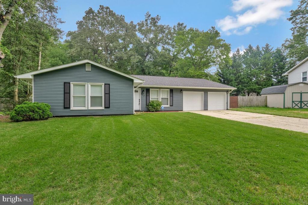 327 BUCKNELL CIR, Waldorf, MD 20602