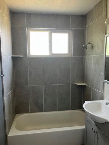 1722 N Mooney Boulevard, Visalia, CA 93291