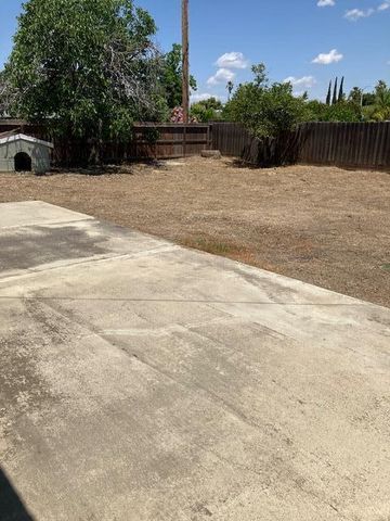 1722 N Mooney Boulevard, Visalia, CA 93291