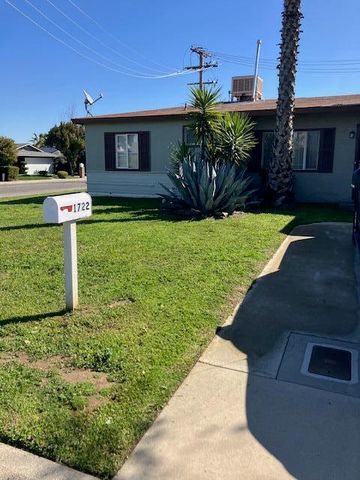 1722 N Mooney Boulevard, Visalia, CA 93291