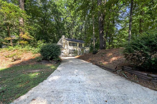 235 Cedar Drive, Peachtree City, GA 30269