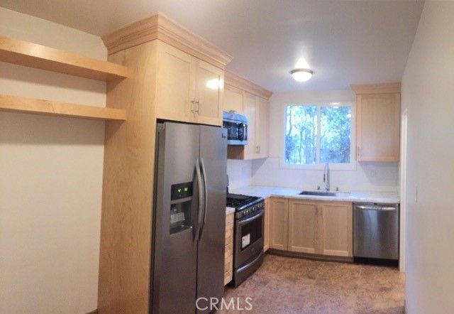 2654 7th, Santa Monica, CA 90405