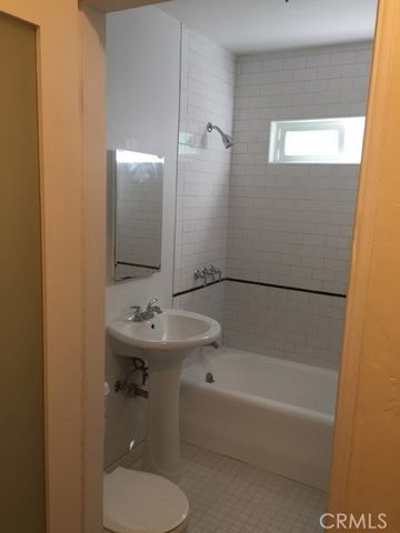 2654 7th, Santa Monica, CA 90405