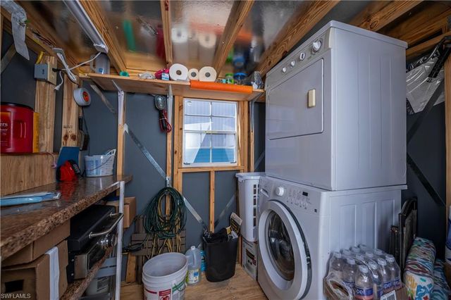 243 Caravan CIR, North Fort Myers, FL 33903