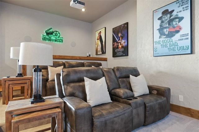 226 Round Top Road, Mineral Bluff, GA 30559