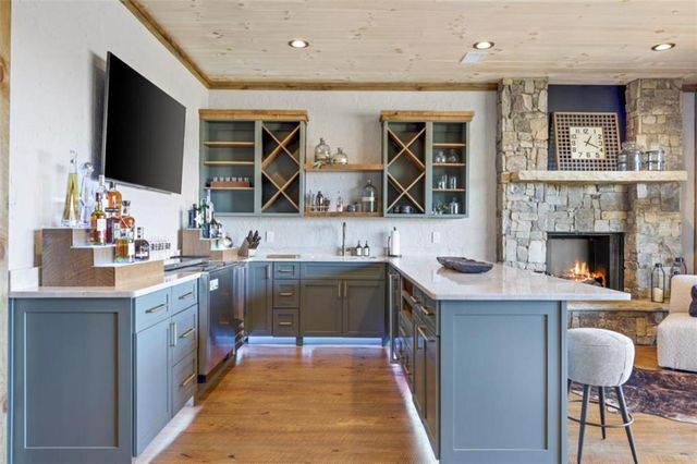 226 Round Top Road, Mineral Bluff, GA 30559