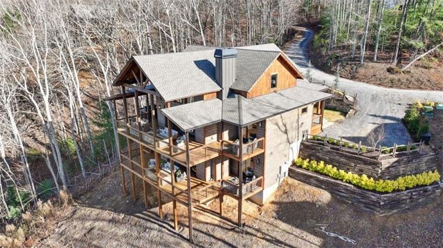 226 Round Top Road, Mineral Bluff, GA 30559