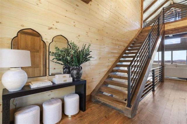 226 Round Top Road, Mineral Bluff, GA 30559