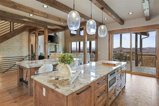 226 Round Top Road, Mineral Bluff, GA 30559