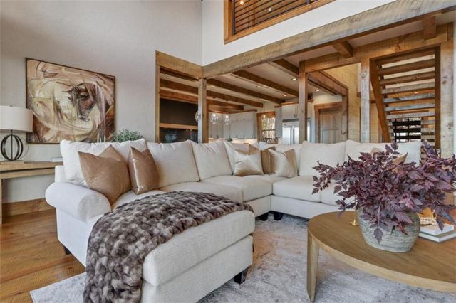 226 Round Top Road, Mineral Bluff, GA 30559