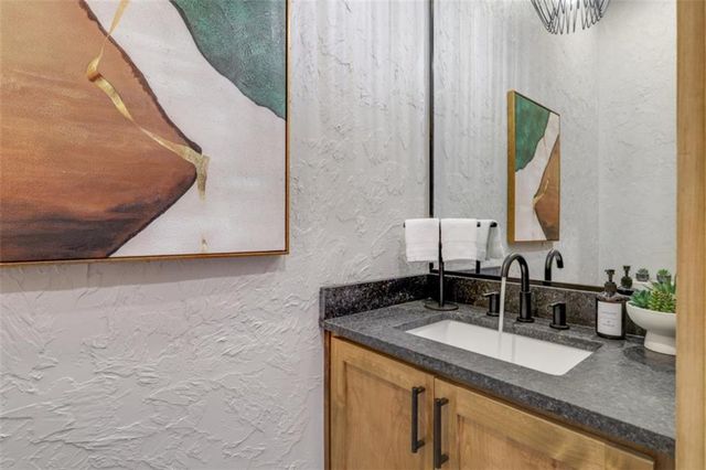 226 Round Top Road, Mineral Bluff, GA 30559