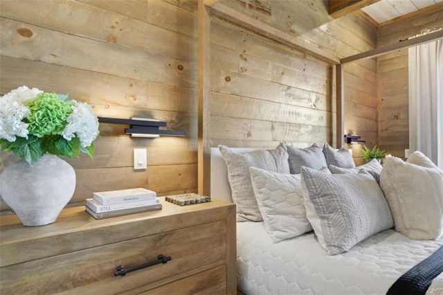 226 Round Top Road, Mineral Bluff, GA 30559