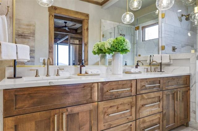 226 Round Top Road, Mineral Bluff, GA 30559