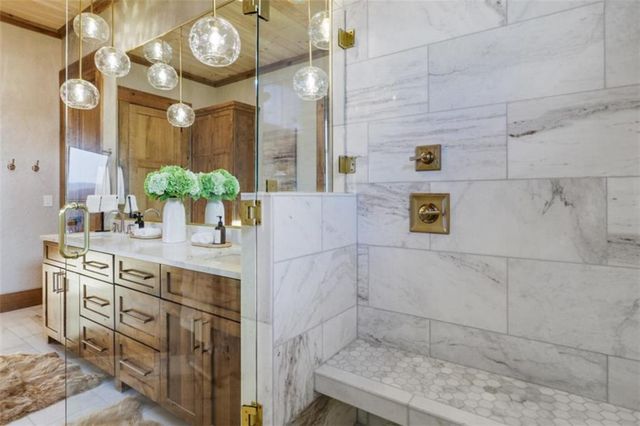 226 Round Top Road, Mineral Bluff, GA 30559