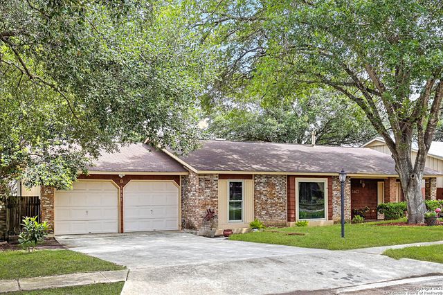 5867 Oak Run, San Antonio, TX 78247