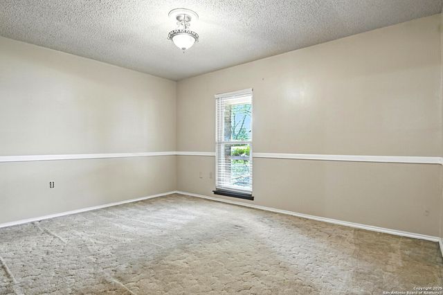 5867 Oak Run, San Antonio, TX 78247